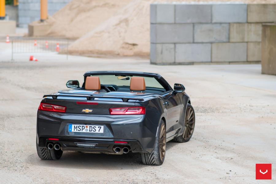  Chevrolet Camaro Convertible on Vossen Wheels (VFS2) 2017 года  (фото 17 из 22)